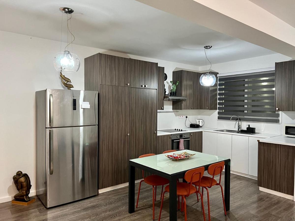 Fat Cow Apartments Larnaca Luaran gambar